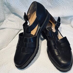 New Gap sandals black leather